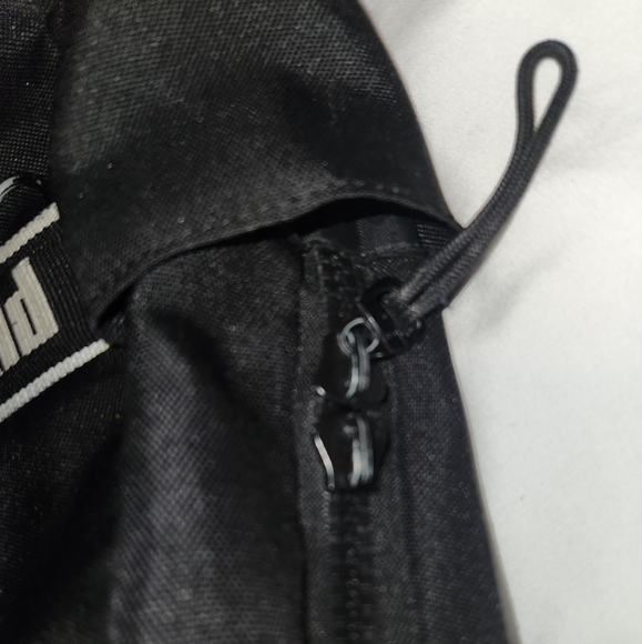 Black Packpack - Picture 3 of 8